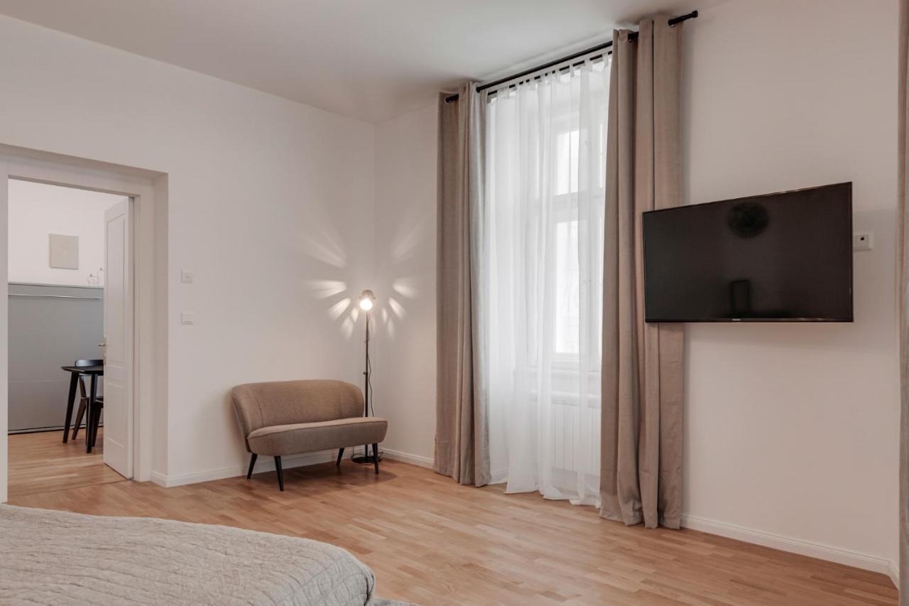 My Prague Apartments Rubesova Luaran gambar